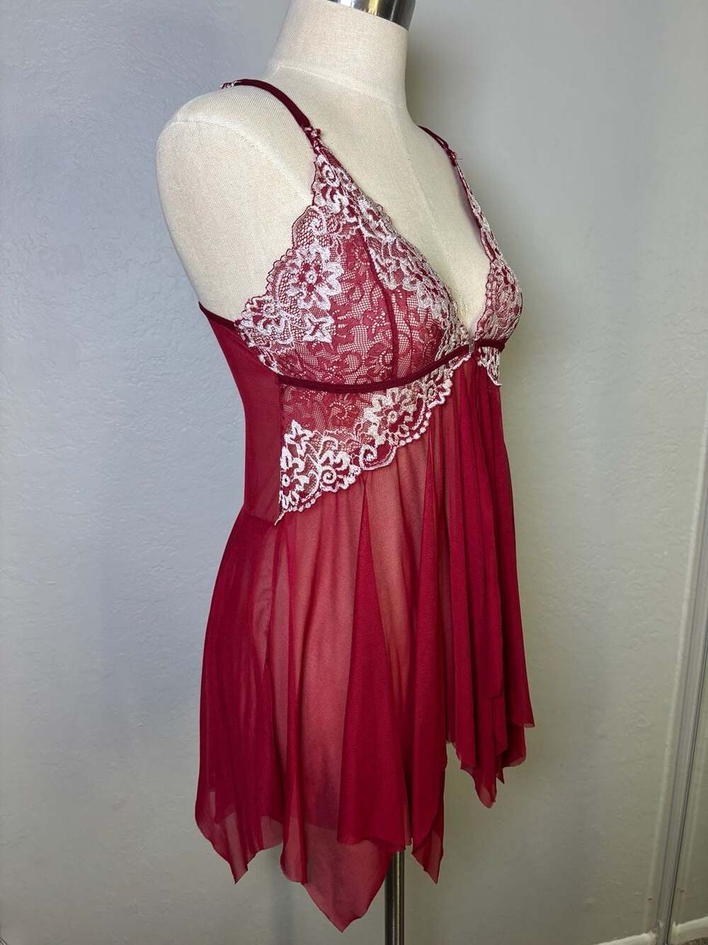 Intimate Lace Top - Picture 2 of 12